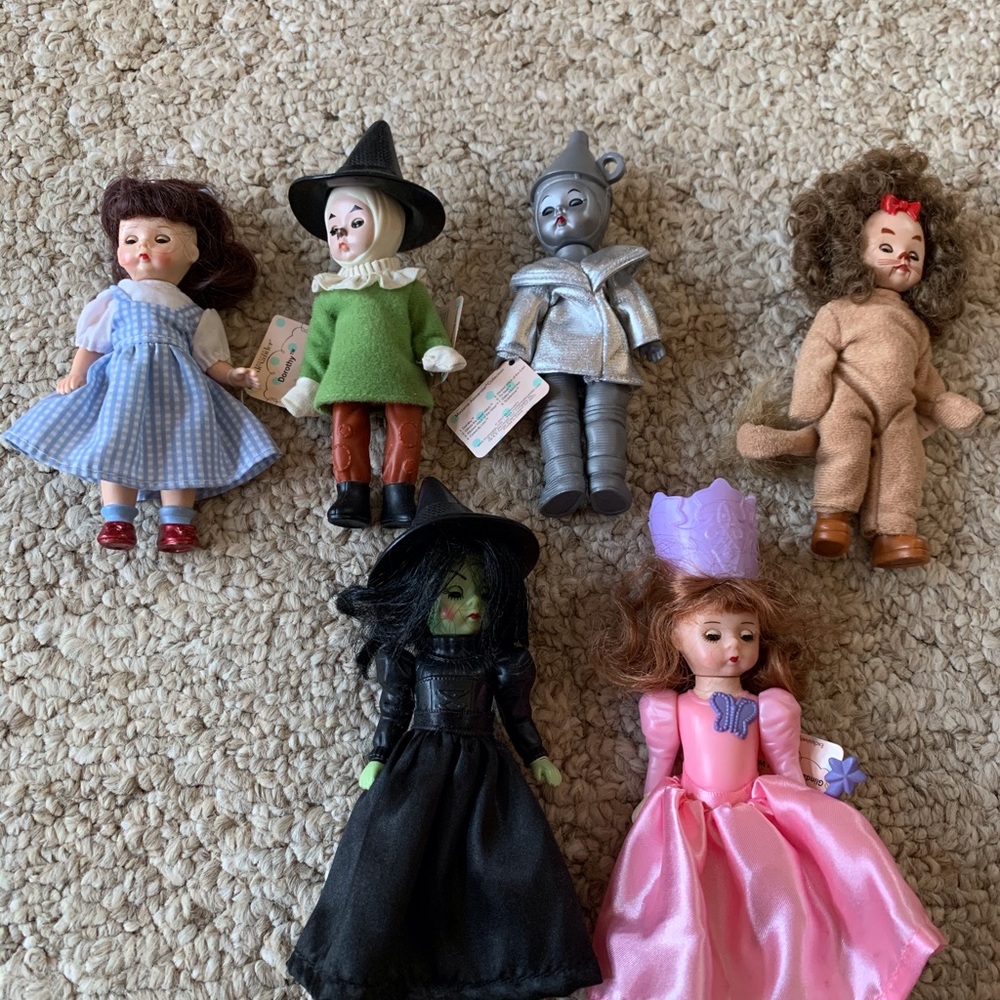 Wizard of Oz figurines
